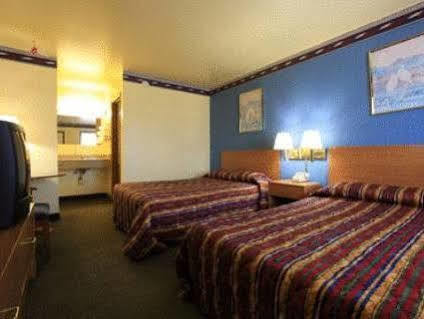 Budget Inn By Oyo Nassawadox Hwy 13 Extérieur photo